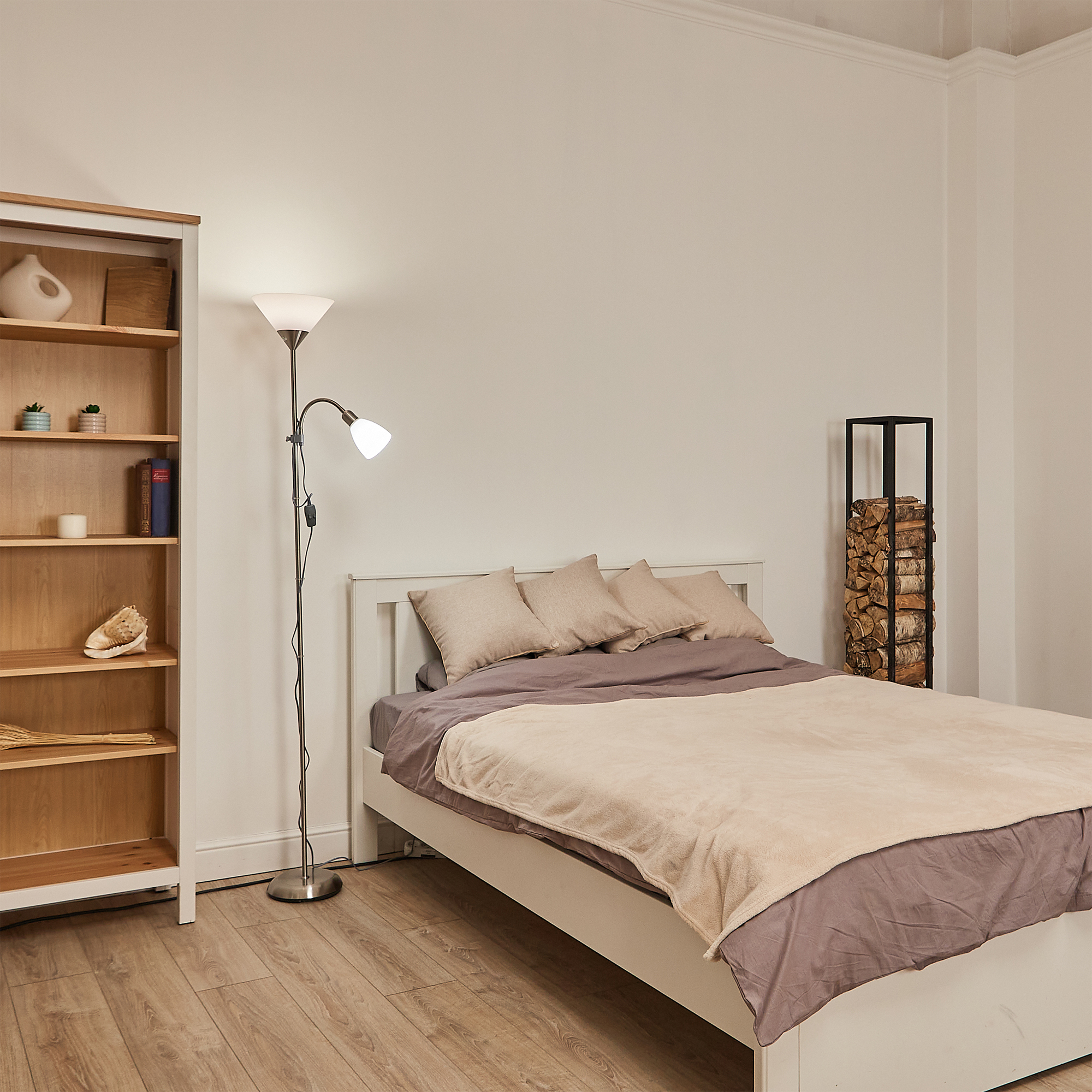 Торшер UML-T520 E27+E14 SILVER/WHITE напольный под лампу Е27 и Е14 2х60W Серебристый/Белый ТМ