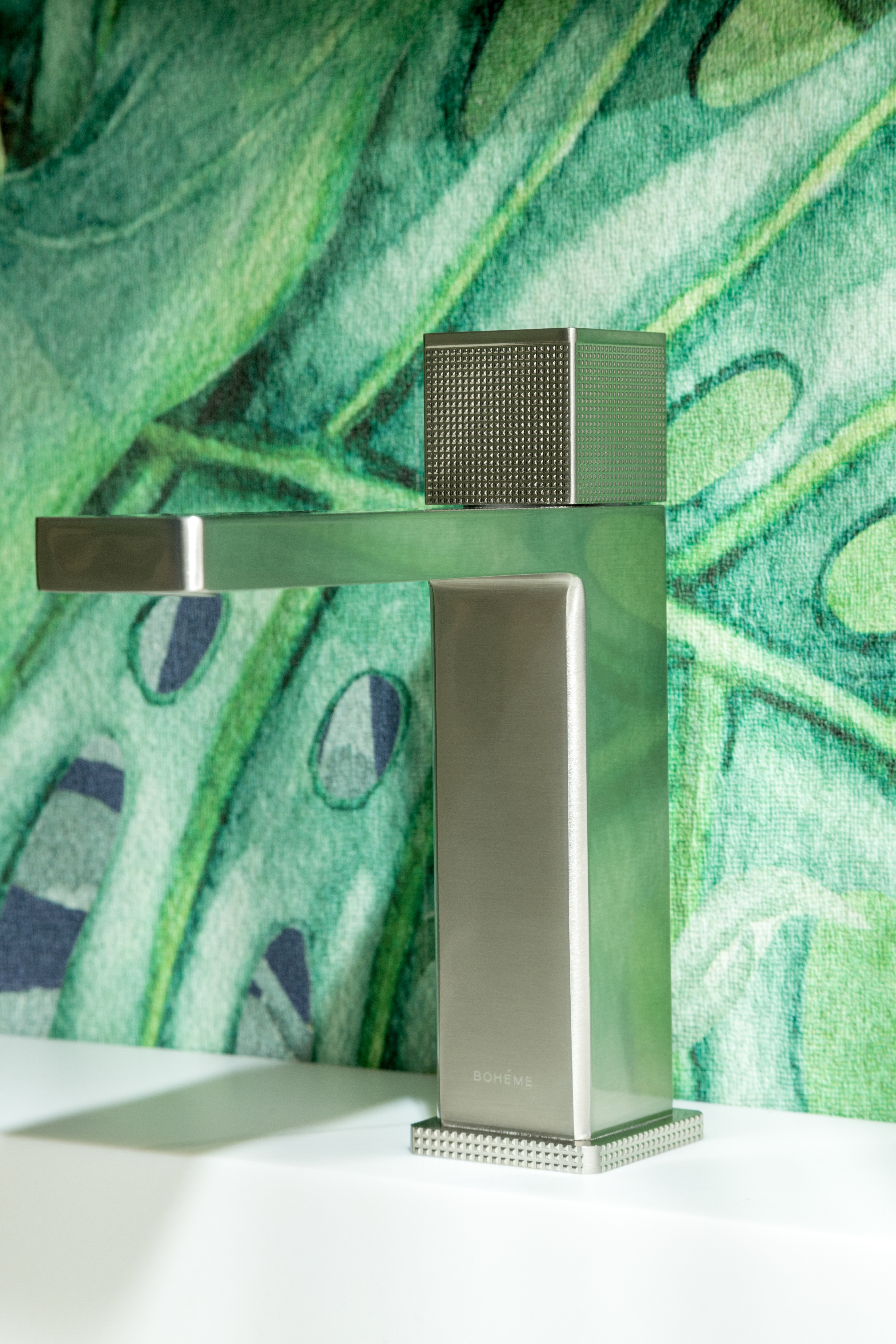 Смеситель автоматический для раковины QUAD Gun Metal