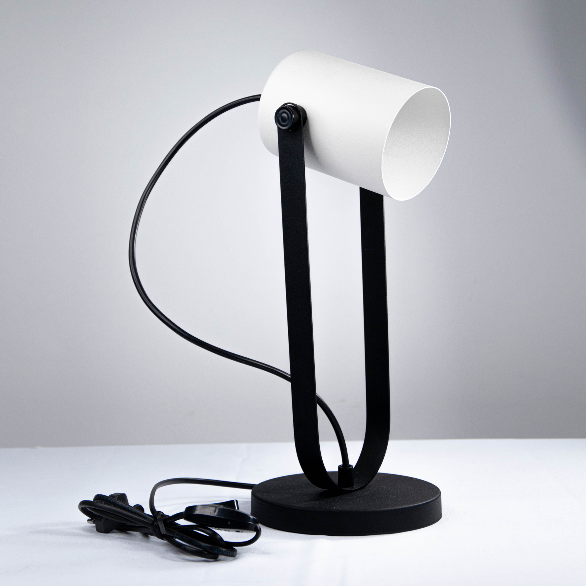 Светильник настольный Гамма ННБ 63-60-019 черн.бел.муар /шнур черн.