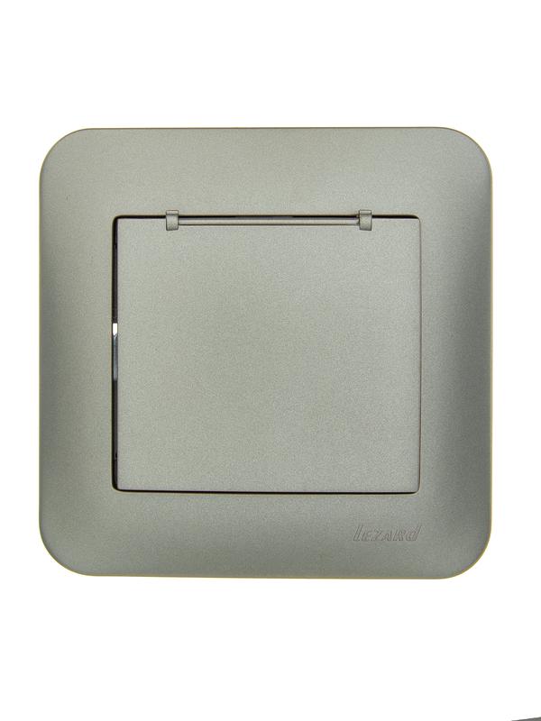 Розетка 1-м СП ASTI 16А IP20 с заземл. с крышкой термопласт в сборе платина. LEZARD 7081-3535-123В