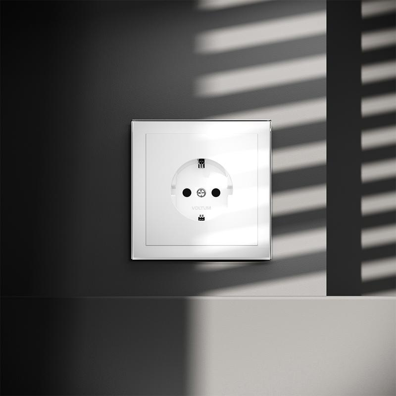 Розетка 1-м СП S70 16А с заземл. механизм бел. глянцевый Voltum VLS040101