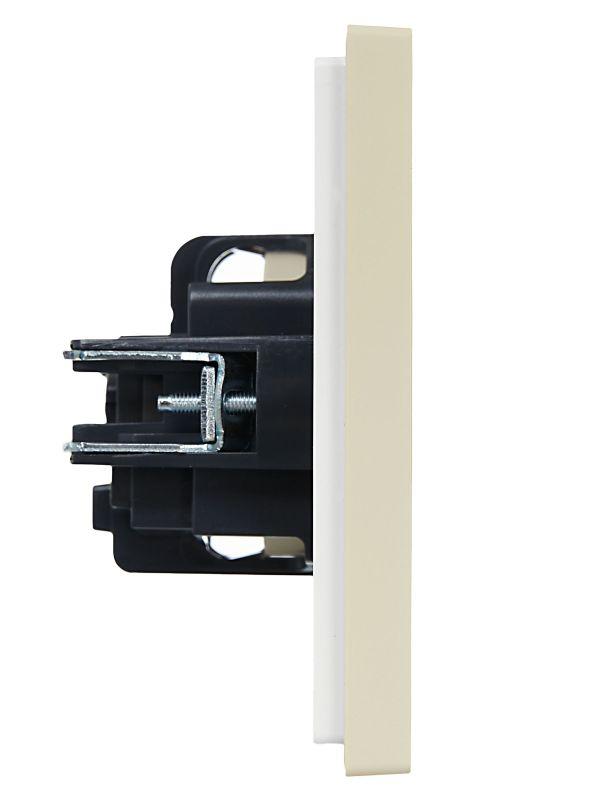 Розетка СП FORTE&PIANO FP416 16А с заземл. без защ. шторок винт. крепл. ваниль IEK FP-R11-16-K10