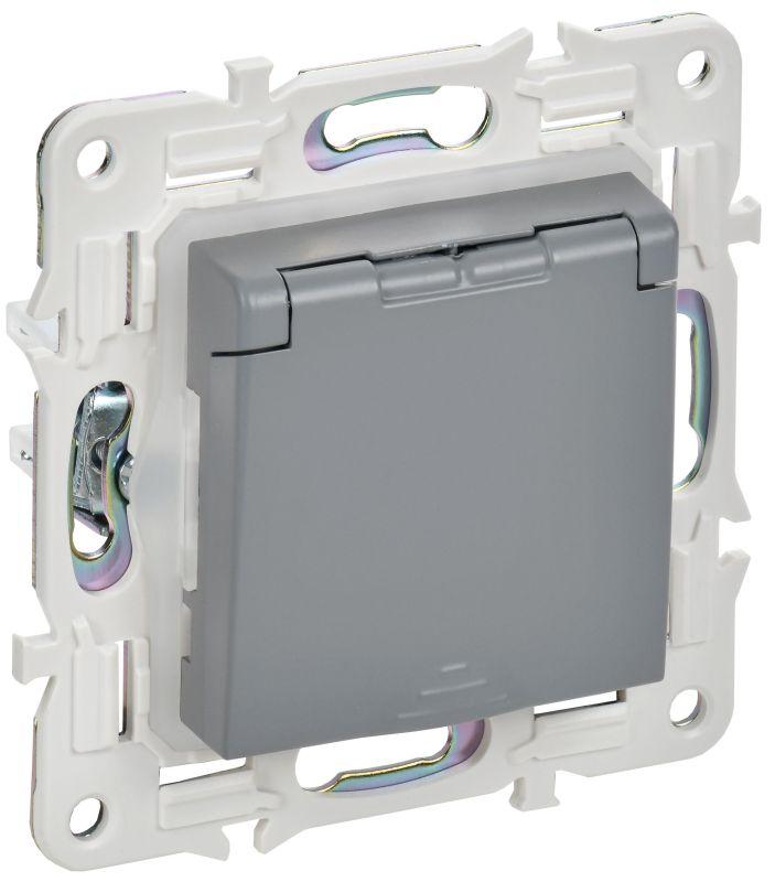 Розетка 1-м SKANDY 16А IP44 с заземл. защ. шторки с крышкой SK-R11Gr сер. IEK SK-R16-16-44-K03