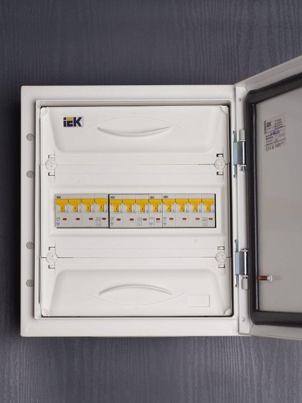 Выключатель автоматический модульный 3п C 40А 6кА ВА47-60M KARAT IEK MVA31-3-040-C