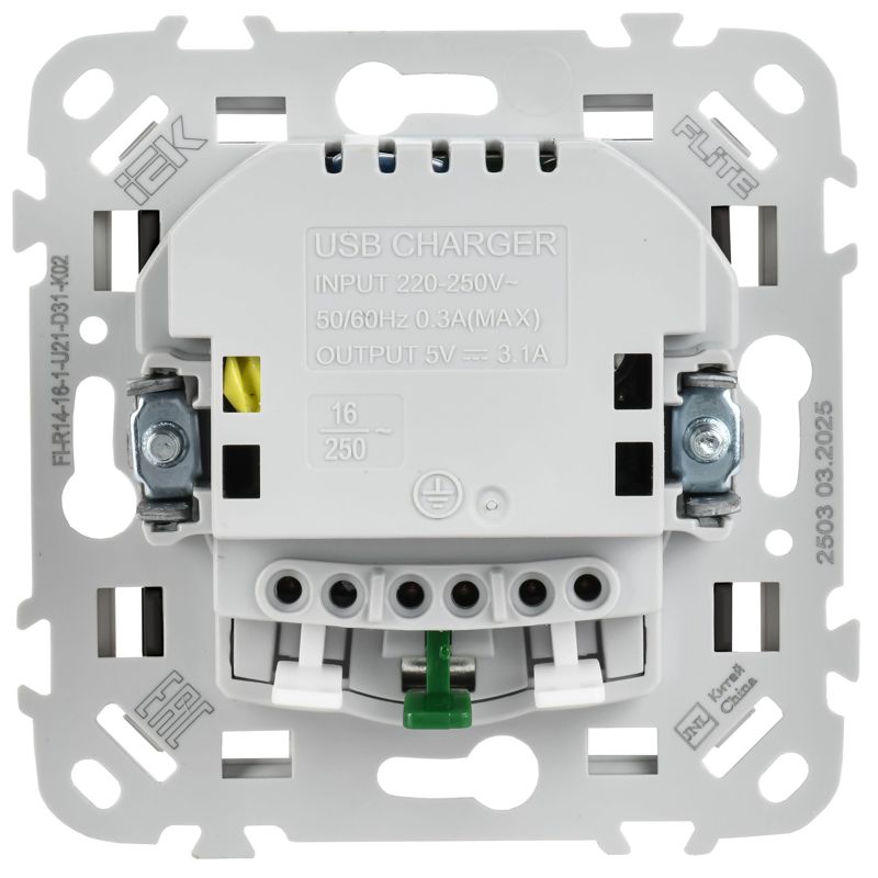 Розетка 1-м СП FLITE РСЮша11-1-ФлЧ 16А с USB A+A 3.1А с заземл. с защ. шторками безвинтовое крепление механизм черн. IEK FI-R14-16-1-U21-D31-K02