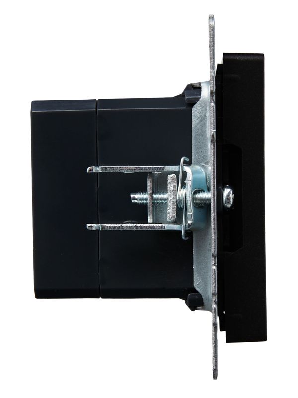 Розетка BRITE USB A+C 18Вт РЮ11-1-БрЧ механизм черн. IEK BR-U22-018-K02