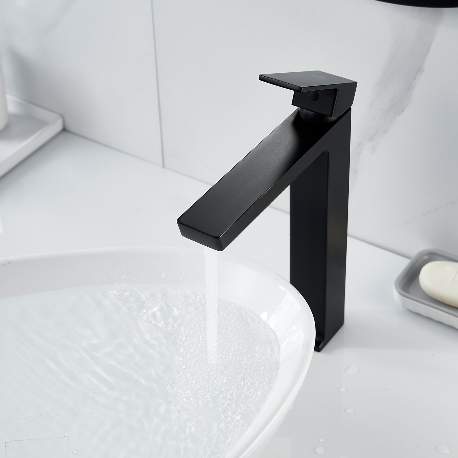 Смеситель для раковины высокий Rose R18H R1811H-1, черный