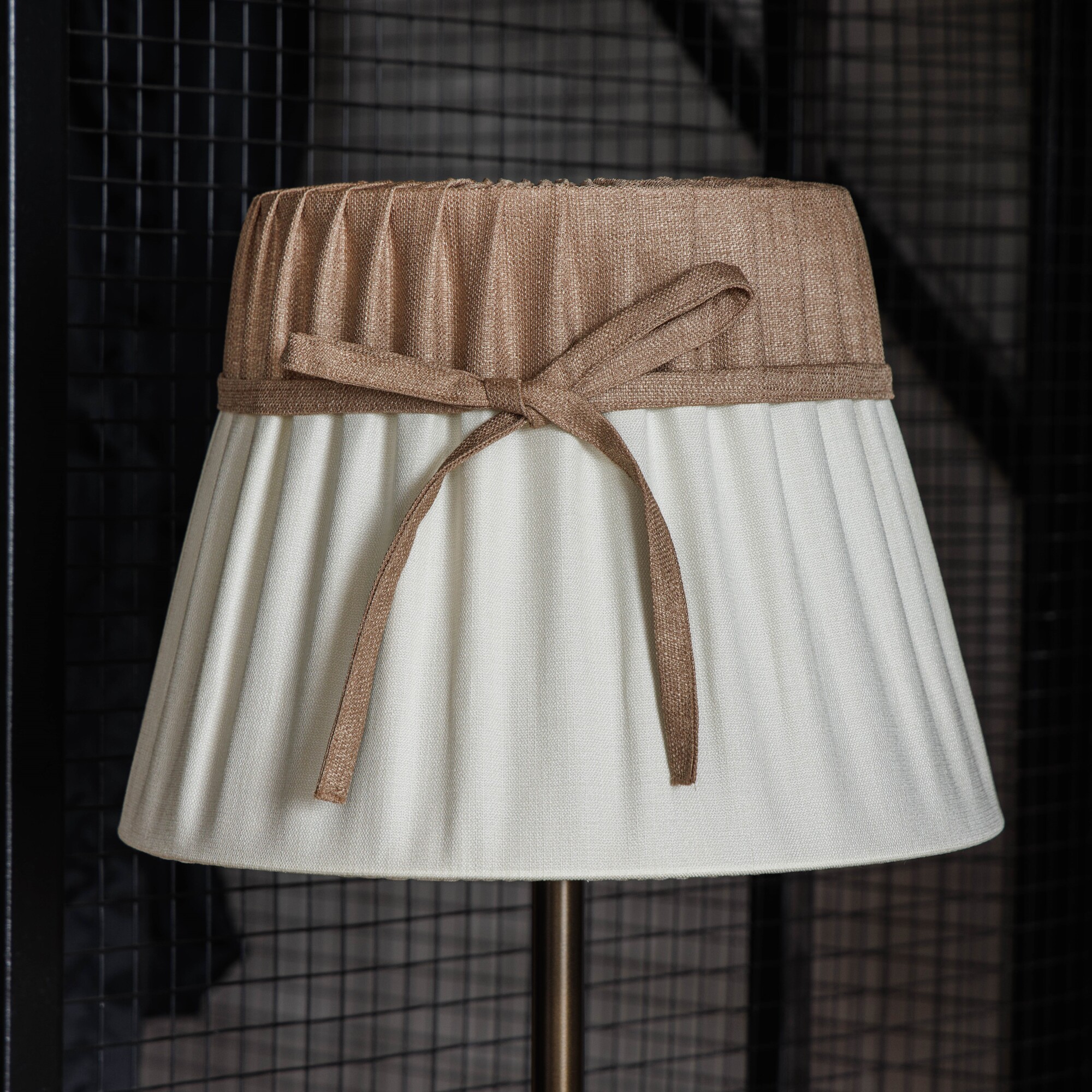 Светильник НТБ-11-60-105 венге с абажуром Черри