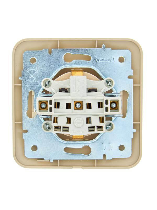 Розетка 1-м СП ASTI 16А IP20 с заземл. защ. шторки термопласт в сборе крем. LEZARD 7081-0303-124B