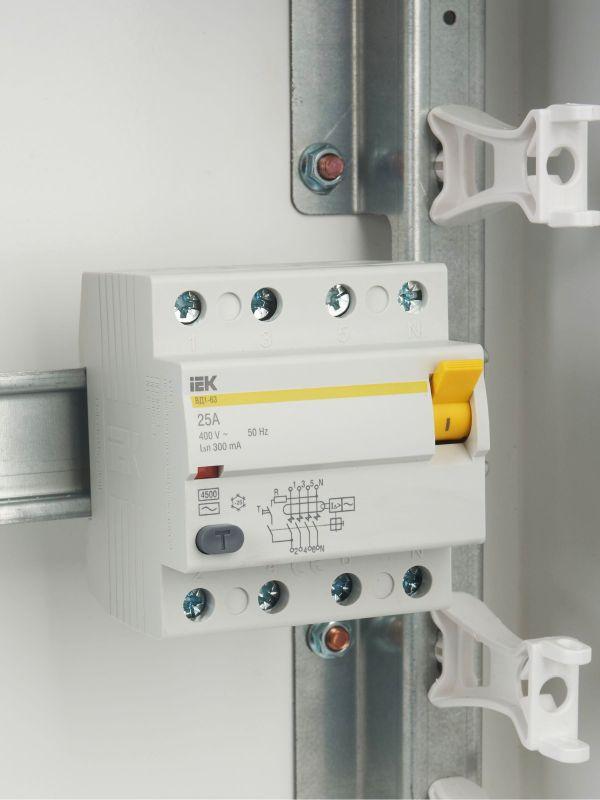 Выключатель дифференциального тока (УЗО) 4п 25А 300мА тип AC ВД1-63 KARAT IEK MDV10-4-025-300