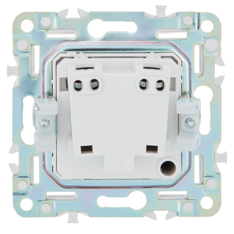 Розетка SKANDY 10А без заземл. без защ. шторок SK-R02B беж. IEK SK-R10-10-K10