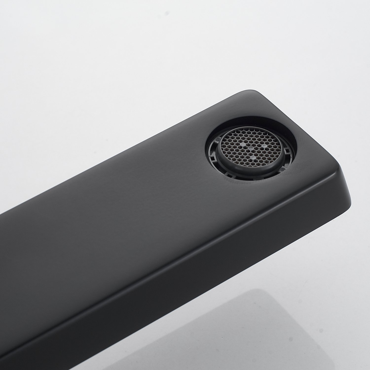 Смеситель для раковины высокий Rose R18H R1811H-1, черный