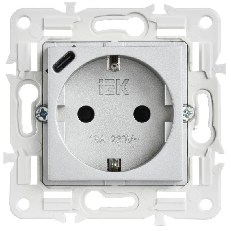 Розетка SKANDY 18Вт 16А с заземл. защ. шторки с USB C SK-R17S серебр. IEK SK-R14-16-U14-018-K23