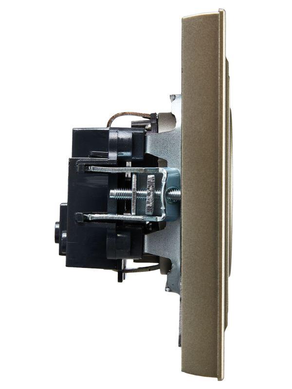 Розетка СП BRITE РСР14-1-0-БрШ 16А в сборе с заземл. защ. шторки шампань IEK BR-R14-16-K37-F