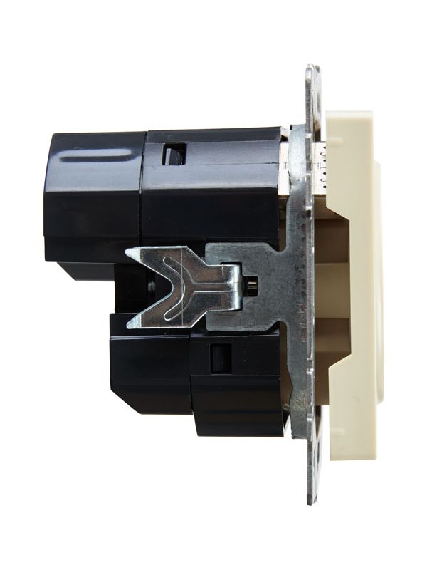 Розетка BRITE РЮш10-1-БрКр 16А с USB A+A 2.1А с заземл. защ. шторки механизм беж. IEK BR-R14-16-U21-D21-K10