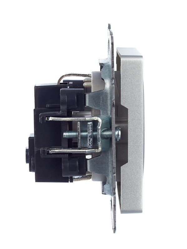 Розетка BRITE РС11-1-0-БрА 16А с заземл. без защ. шторки механизм алюм. IEK BR-R11-16-K47