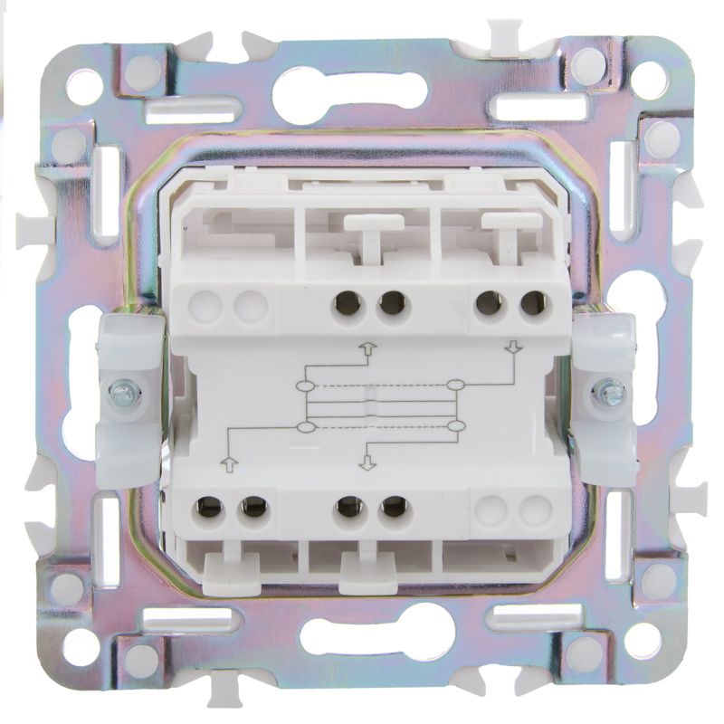 Выключатель перекрестный 1-кл. SKANDY 10А SK-V03W арктич. бел. IEK SK-V13-0-10-K01