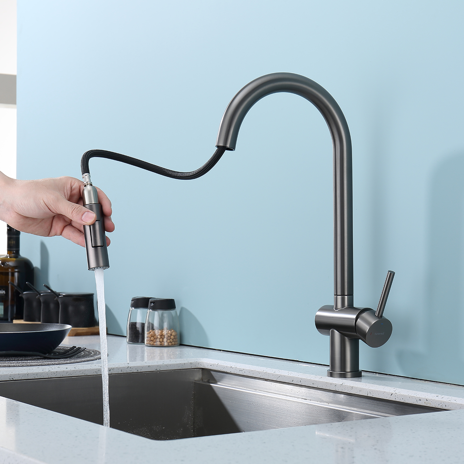 Смеситель для кухни с выдвижным изливом Splenka S204.49.09, графит