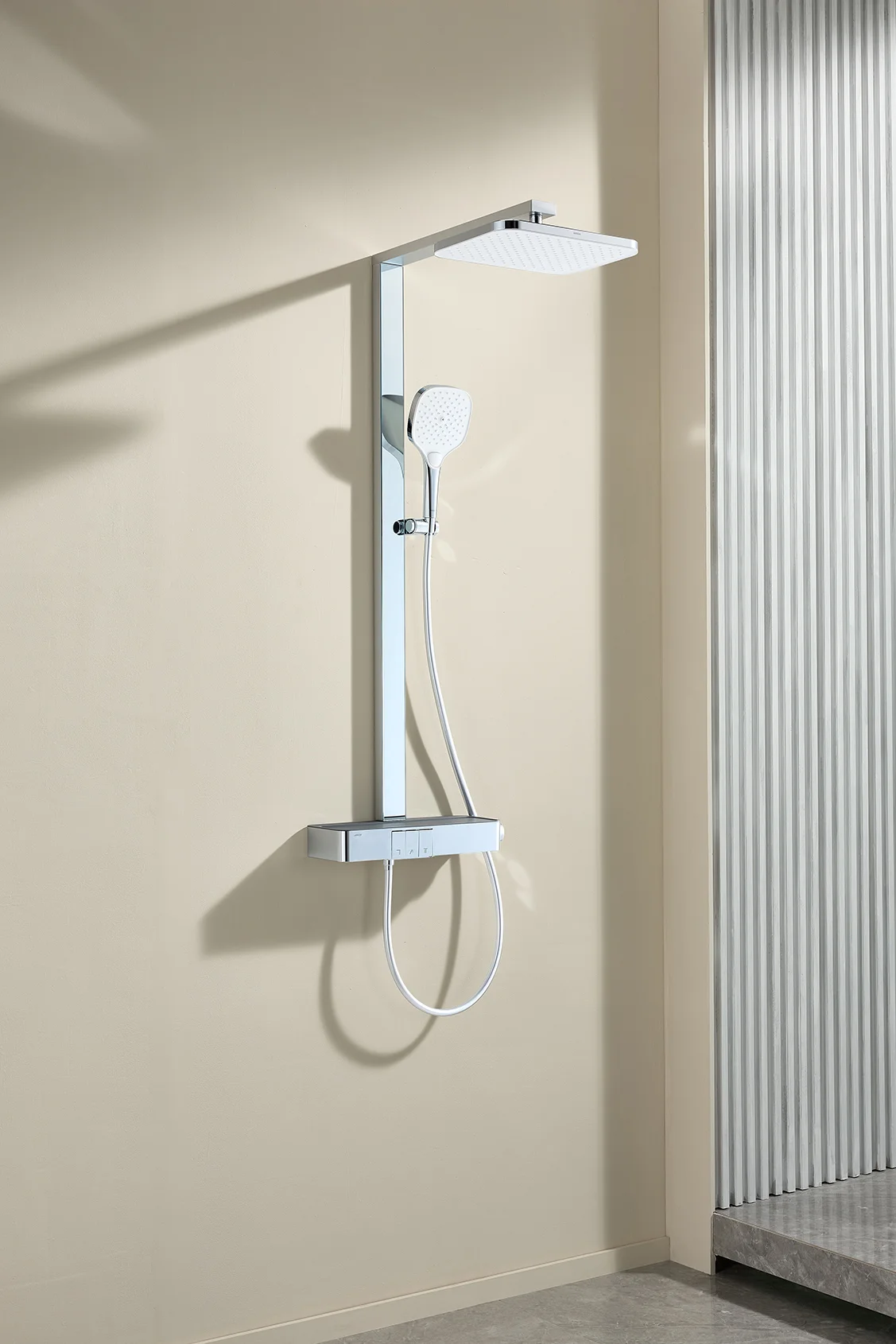 Душевая стойка ARROW AMG13GH872U1CP с термостатом, хром