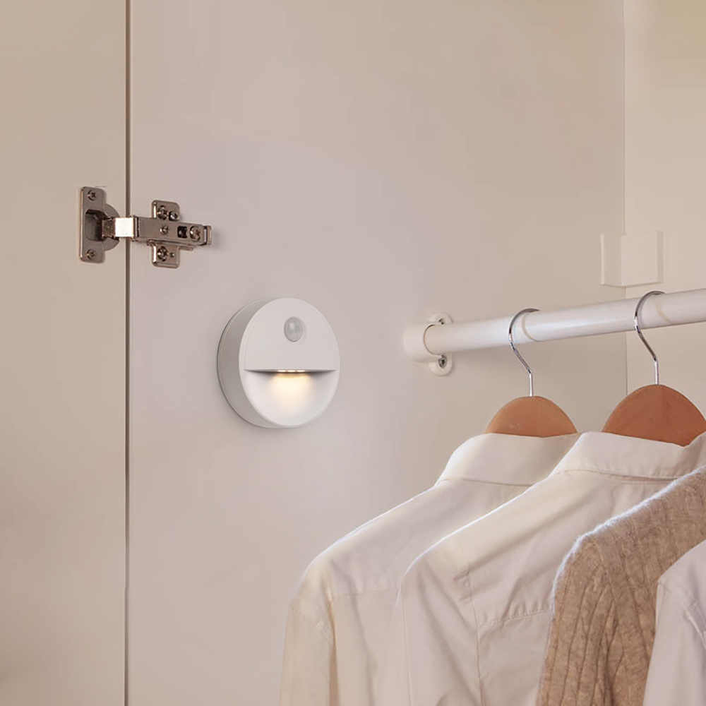 Светильник светодиодный 0.5w с датчиком движения круг белый