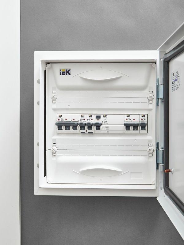 Выключатель автоматический дифференциального тока 2п (1P+N) C 32А 30мА тип A АВДТ B06S 18мм ARMAT IEK AR-B06S-1N-C32A030