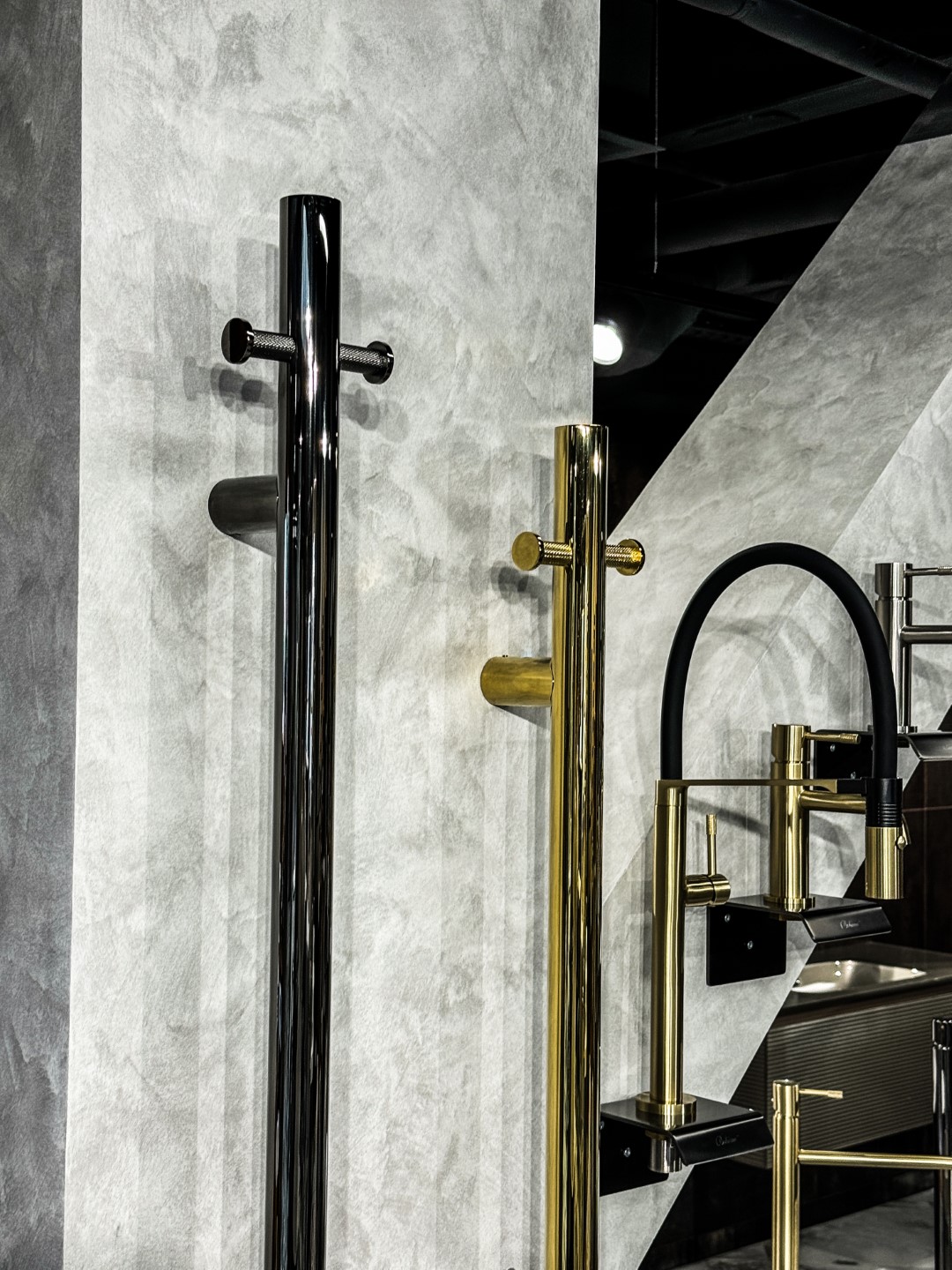 Полотенцесушитель электрический Uno BRONZE