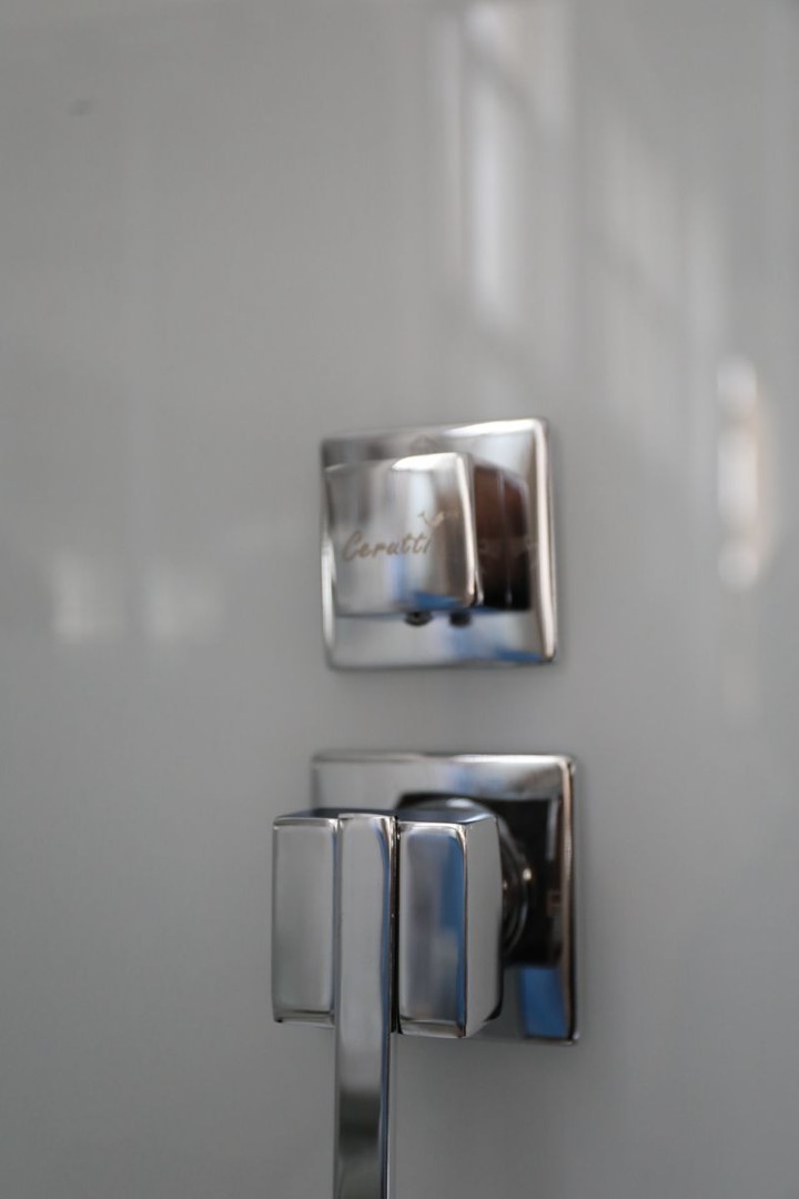 Кабина VIVA91 душевая Ceruttispa (90x90x215)