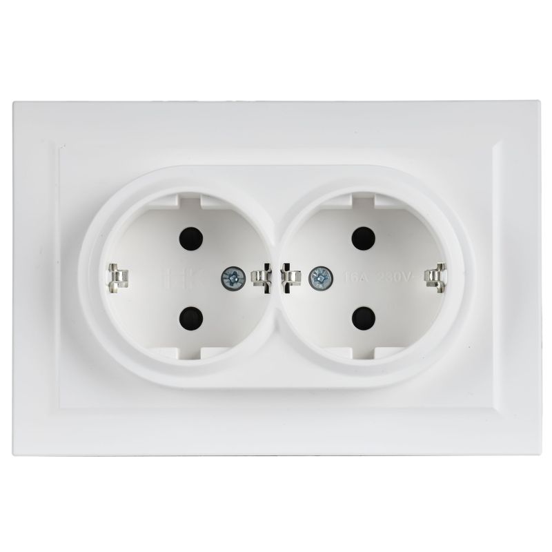 Розетка 2-м СП BRITE РСш12-3-БрАБ 16А в сборе с заземл. защ. шторки арктич. бел. IEK BR-R24-16-K91-F