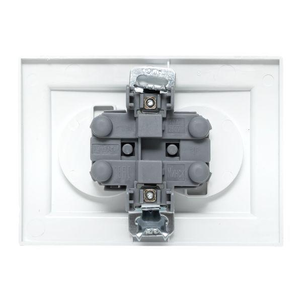 Розетка 2-м СП Минск 10А IP20 без заземл. защ. шторки бел. Basic EKF ERR10-102-100