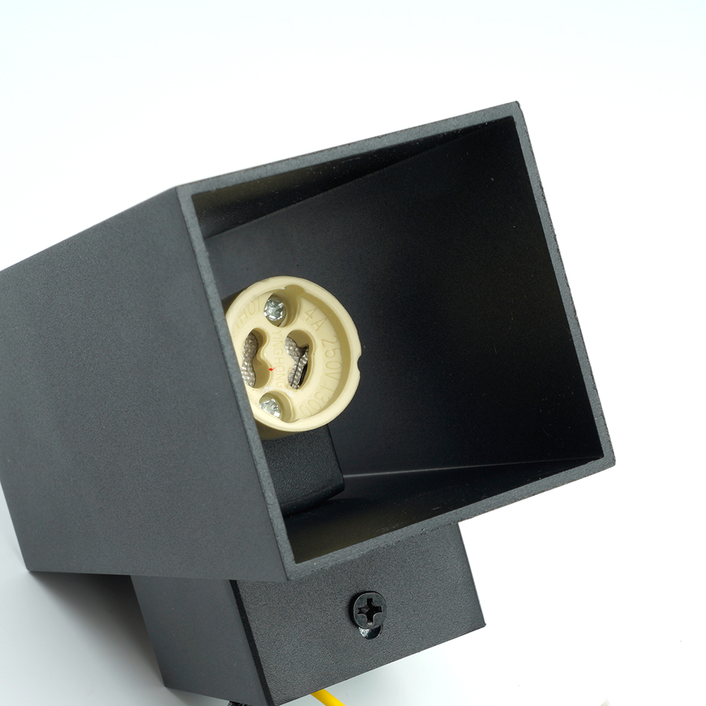 Светильник ДБО 2хGU10 вверх/вниз без ламп черный