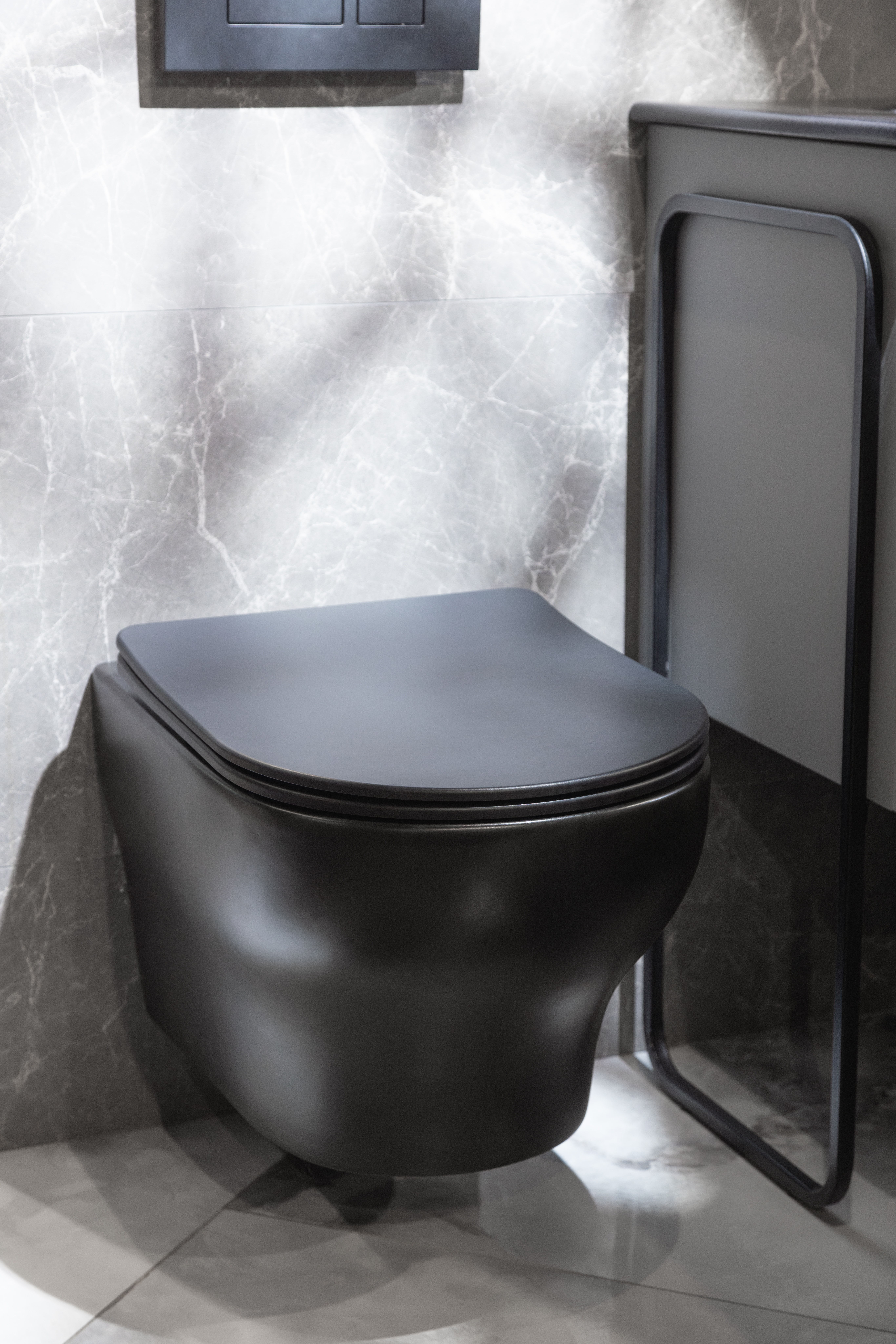 Унитаз подвесной FIORE Белый матовый c крышкой, функция Торнадо