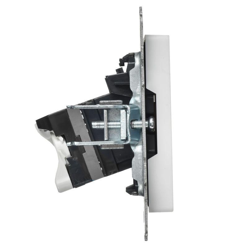 Розетка компьютерная 2-м СП BRITE РК10-2-БрАБ RJ45 кат.5E механизм арктич. бел. IEK BR-K20-1-K91