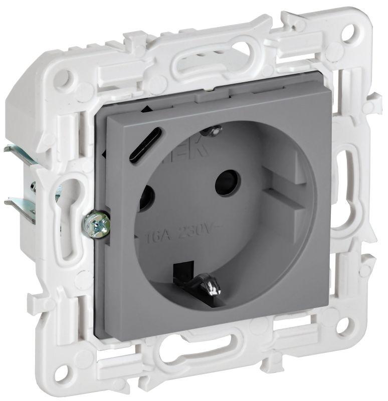 Розетка SKANDY 18Вт 16А с заземл. защ. шторки с USB C SK-R17Gr сер. IEK SK-R14-16-U14-018-K03