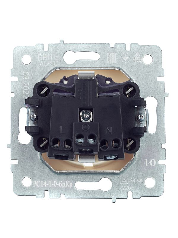 Розетка BRITE РС14-1-0-БрКр 16А с заземл. защ. шторки механизм беж. IEK BR-R14-16-K10