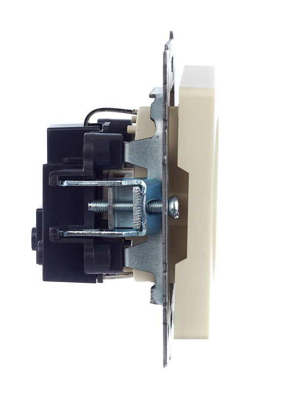 Розетка BRITE РС11-1-0-БрКр 16А с заземл. без защ. шторки механизм беж. IEK BR-R11-16-K10