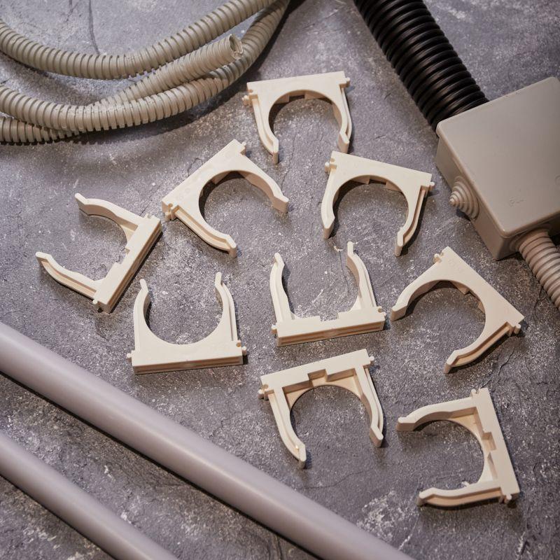 Держатель для труб (клипса) d50мм для монтажного пистолета бел. Rexant 28-0450-3