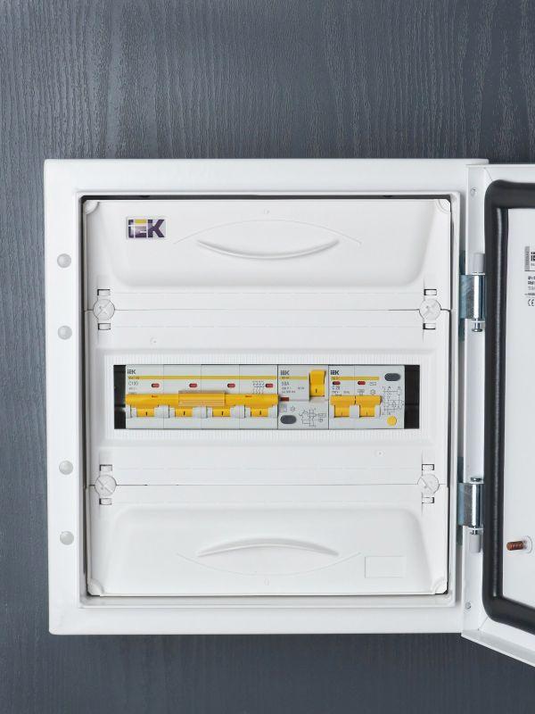 Выключатель автоматический дифференциального тока 2п C 20А 30мА тип AC 4.5кА АД-12 KARAT IEK MAD10-2-020-C-030