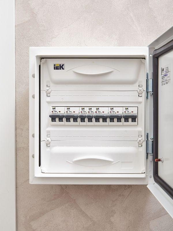 Выключатель автоматический модульный 1п B 10А M06N ARMAT IEK AR-M06N-1-B010