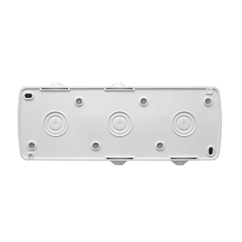 Розетка 3-м ОП Клио 16А IP54 с заземл. с прозр. крышкой бел. Universal К2235