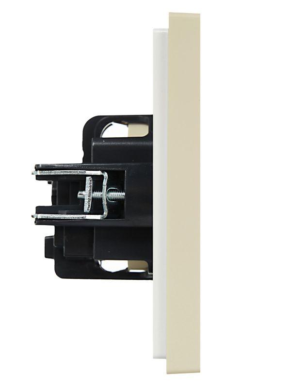 Розетка СП FORTE&PIANO FP415 16А с заземл. защ. шторки винт. крепл. ваниль IEK FP-R14-16-K10