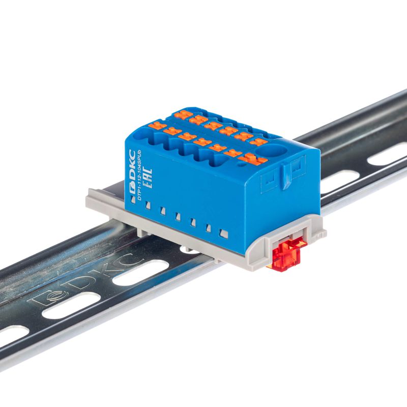 Блок распределительный с вертикал. адаптером на рейки шир. 15/35мм зажим push-in 1 ввод 6кв.мм 12 точек подключения 2.5кв.мм син. DKC DTP1-112-104SPUB-V