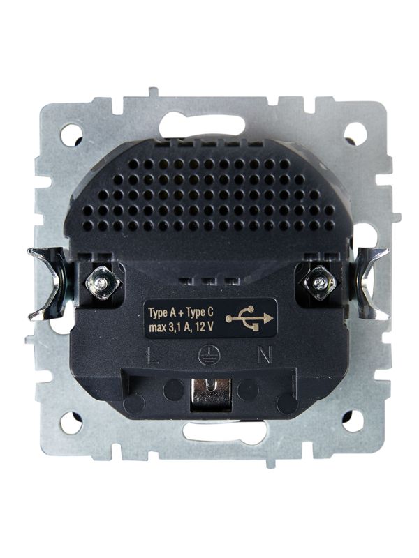 Розетка BRITE РЮш11-1-БрЧ 16А с USB A+C 18Вт с заземл. защ. шторки механизм черн. IEK BR-R14-16-U22-018-K02