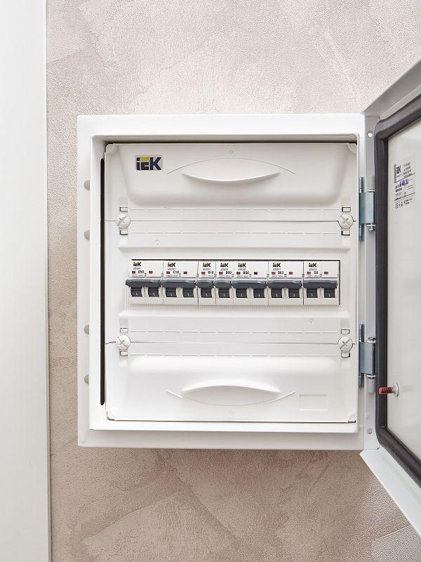 Выключатель автоматический модульный 1п B 16А M06N ARMAT IEK AR-M06N-1-B016