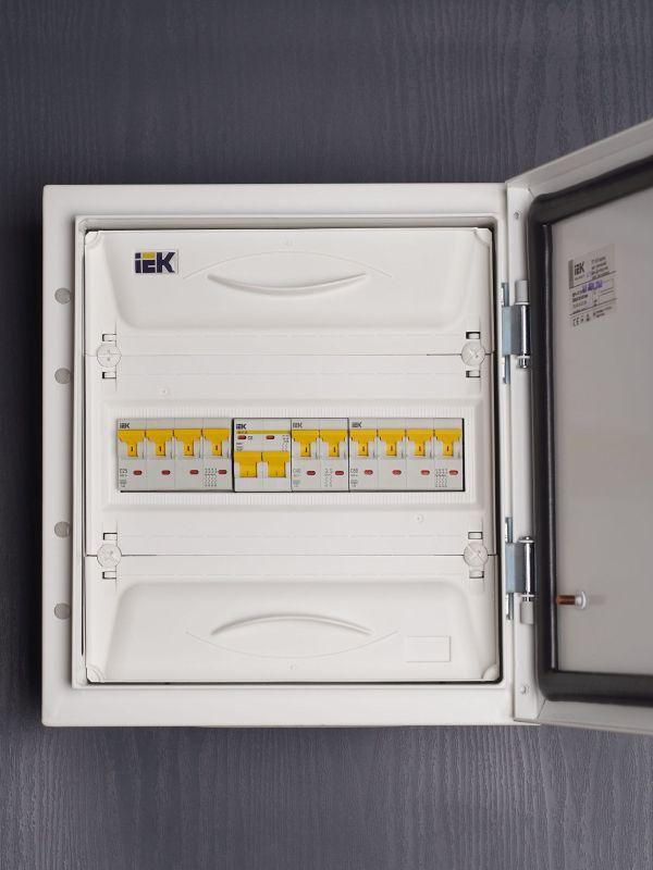 Выключатель автоматический модульный 2п C 40А 6кА ВА47-60M KARAT IEK MVA31-2-040-C