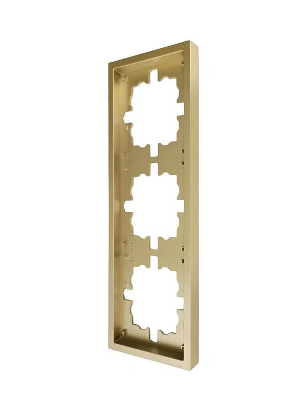 Рамка 3-мест. горизонт. ZIMA зол. LEZARD 704-3600-148