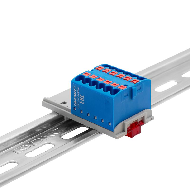 Блок распределительный с вертикал. адаптером на рейки шир. 15/35мм зажим push-in 12 точек подключения 2.5кв.мм син. DKC DTP1-012-04SPUB-V