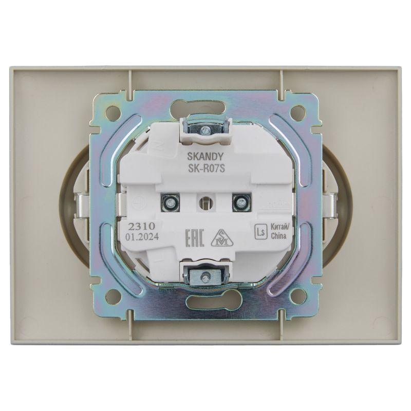 Розетка 2-м SKANDY 16А с заземл. защ. шторки в сборе SK-R07S серебр. IEK SK-R24-16-K23-F
