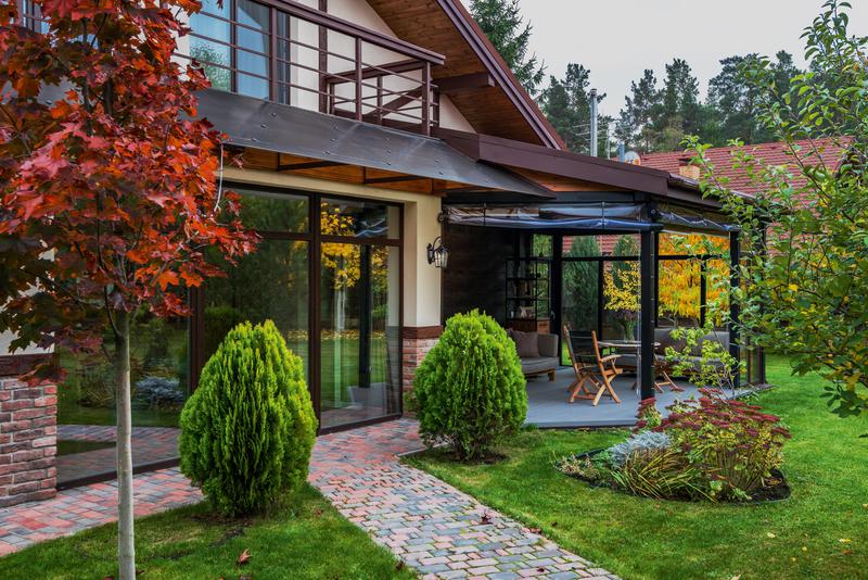 Светильник Albion 1х60Вт E27 IP44 бра настен. Maytoni O413WL-01GB1