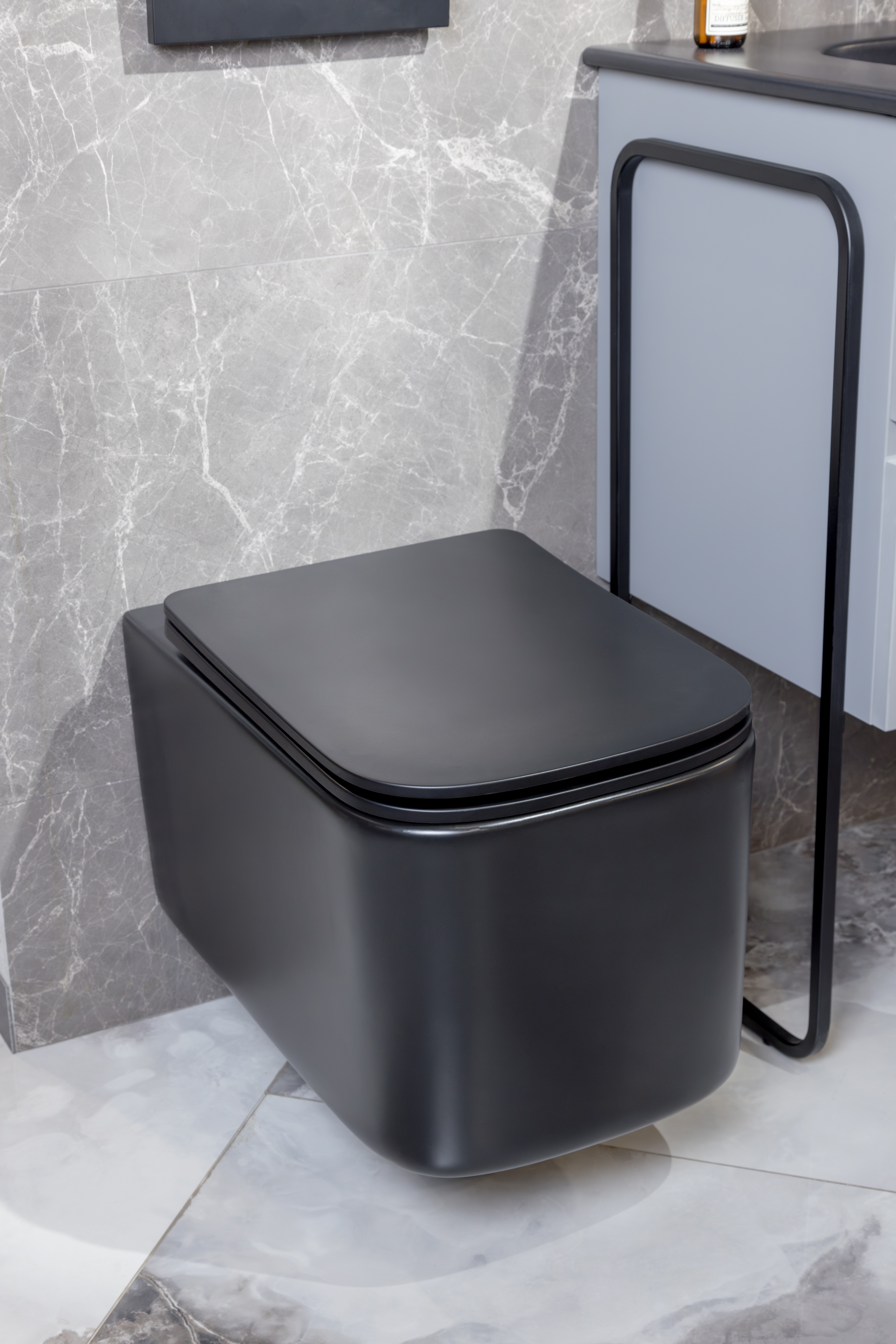 Унитаз подвесной с функцией биде, Mane Белый глянец c крышкой