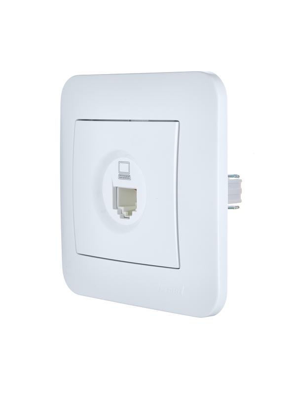 Розетка компьютерная 1-м СП ASTI IP20 RJ45 в сборе Cat 5e бел. LEZARD 7081-0202-139